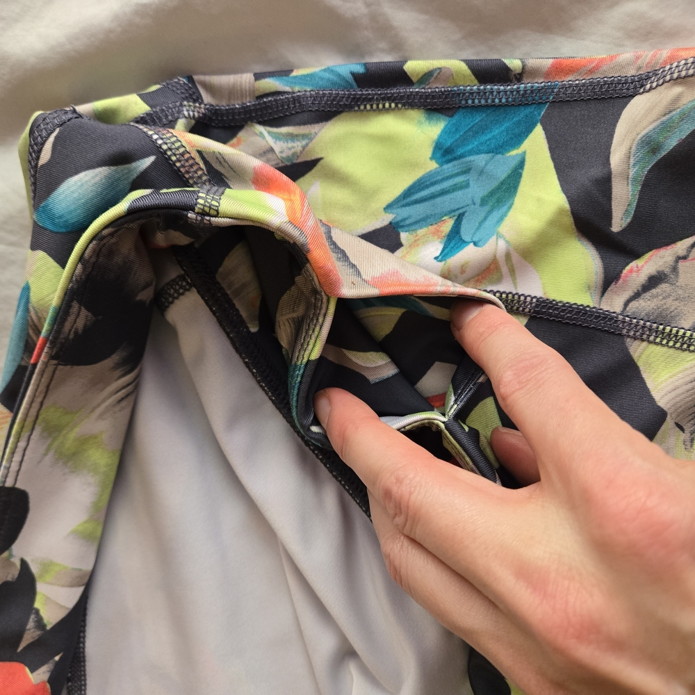 Avia Abstract Iris Grey Stone Tropical Floral Pattern Capri Cropped Leggings EB2 - Picture 7 of 10